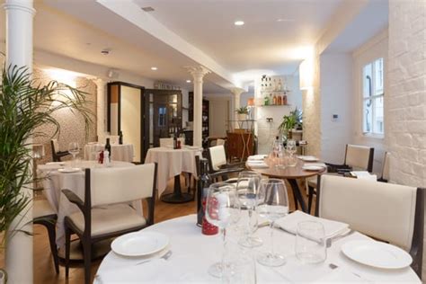 salotto 31|lovat lane london.